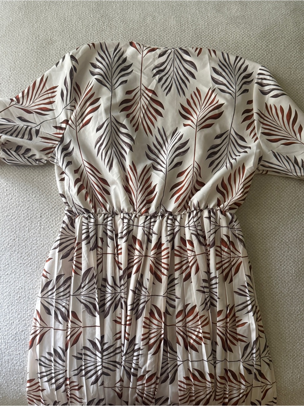 Tropical Leaf Print Pleated Maxi Dress - Picture 6 of 6
